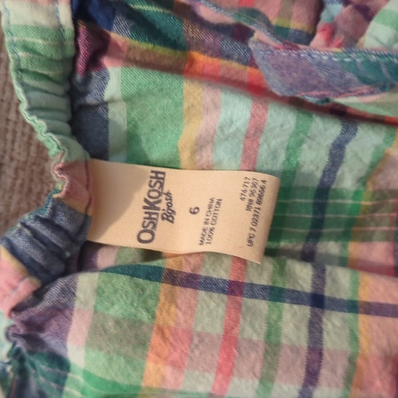 OshKosh B'gosh Kids Romper - Picture 3 of 3